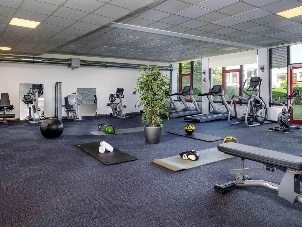 Fitness room with training equipment