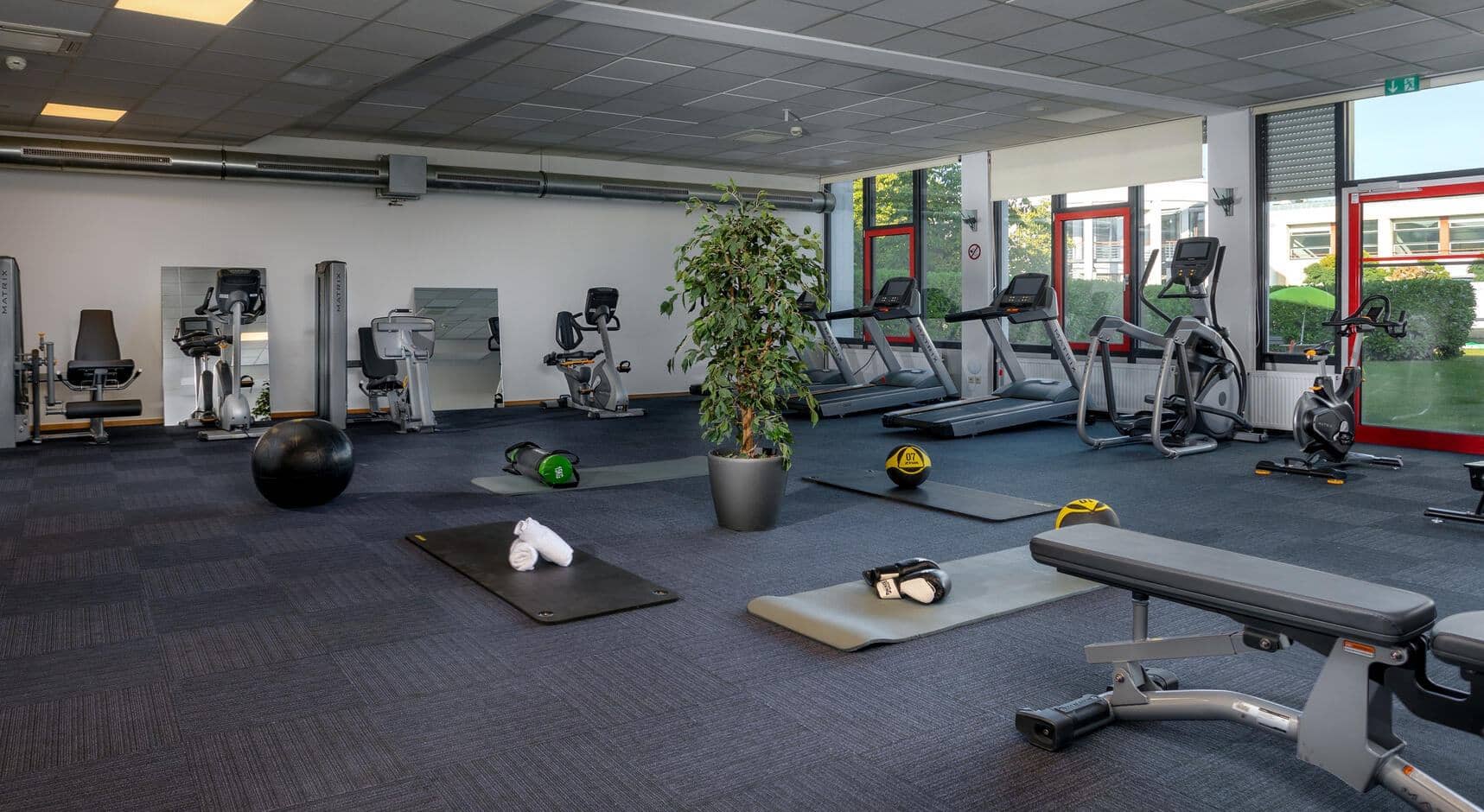 Küche, Garten, Wäschebereich, Play Area und Coworking.